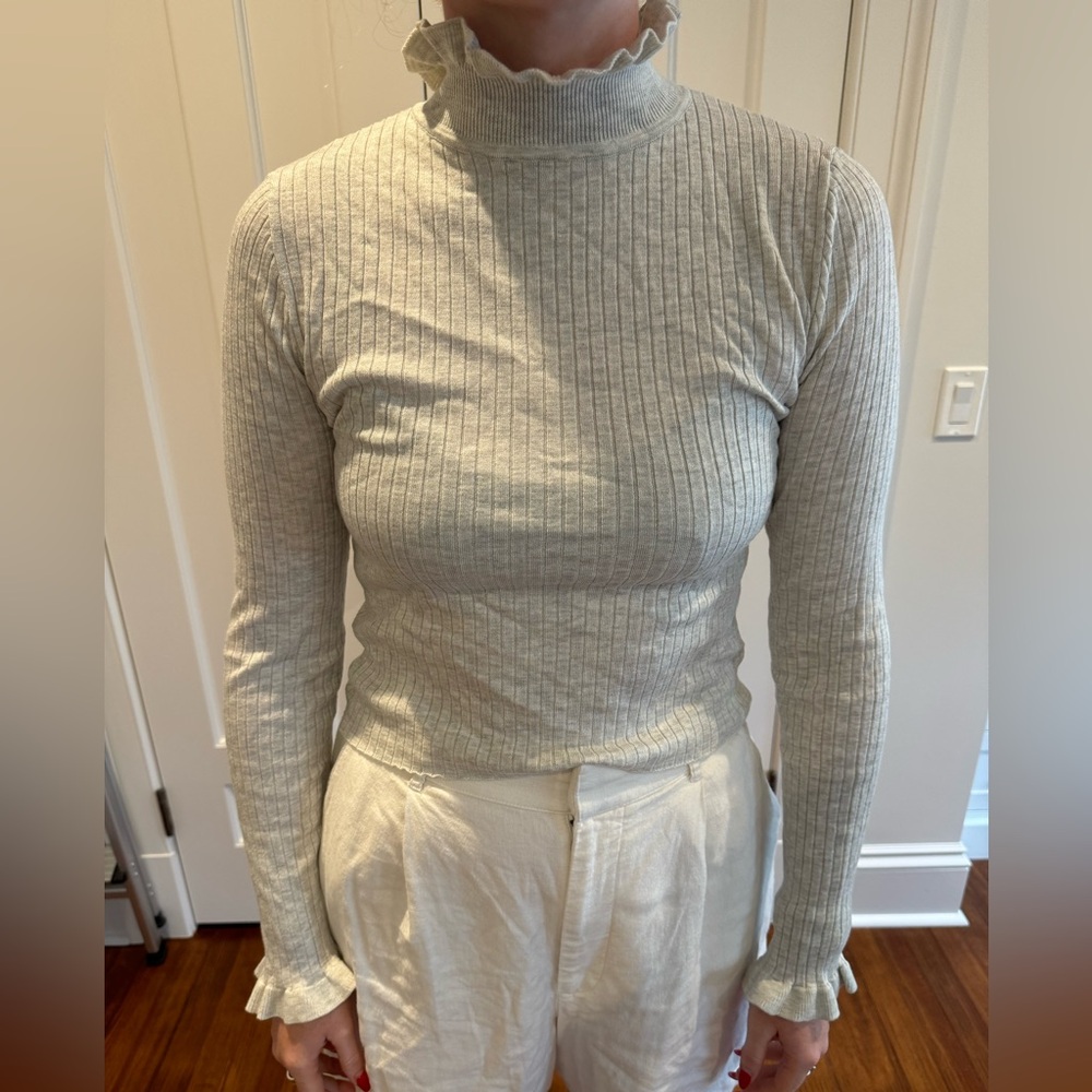 Gray turtleneck